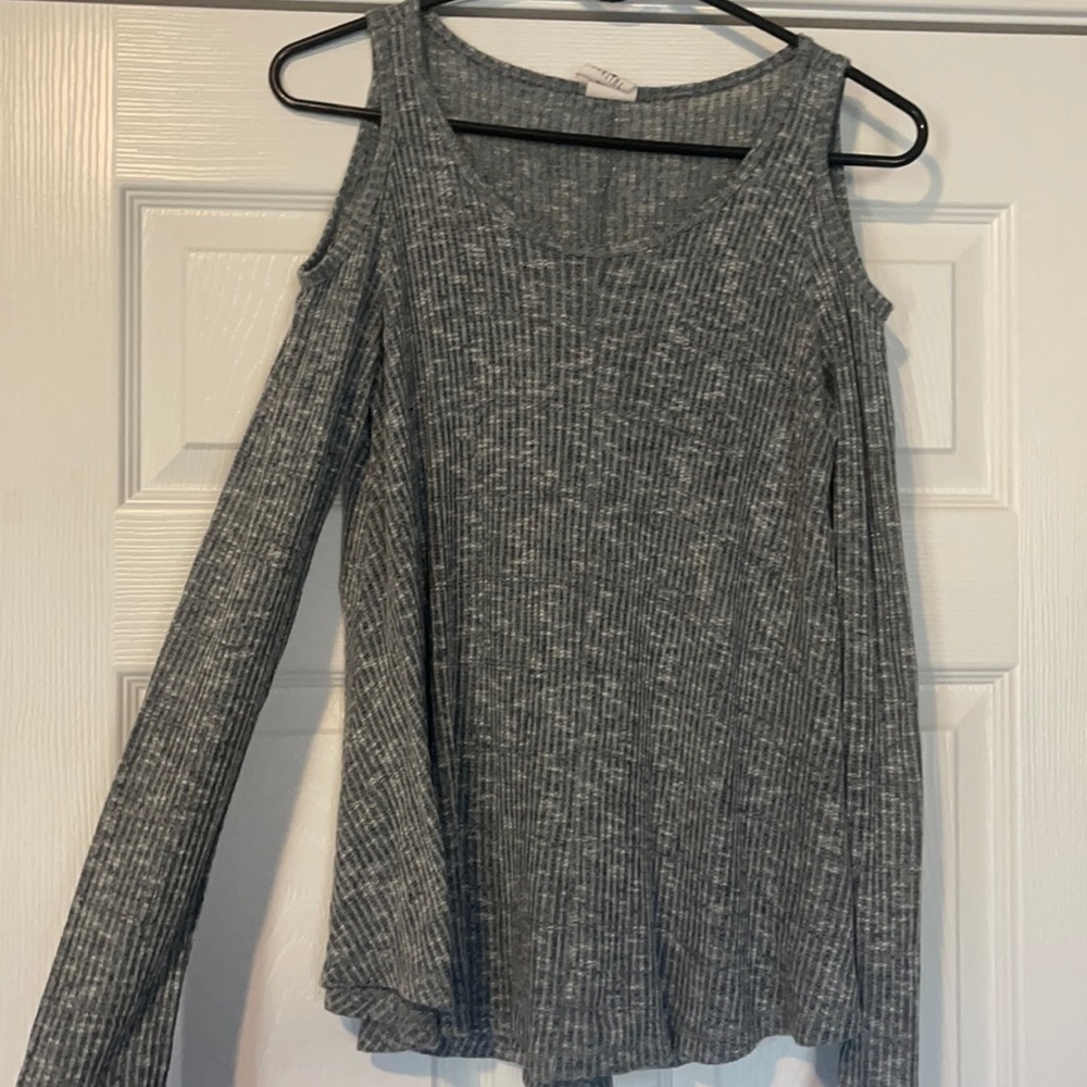 Women’s Long Sleeve Cold Shoulder Top